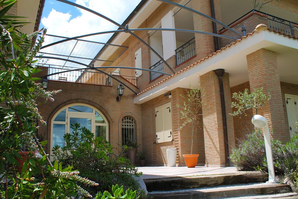 Le Nicchie Guest House Lucera Luaran gambar
